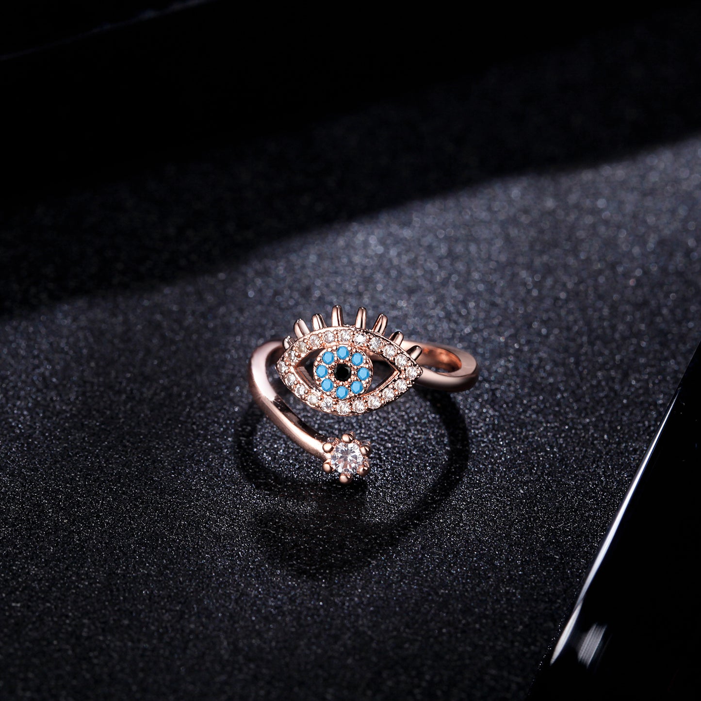 Rising edge Creative Devil's Eye Ring